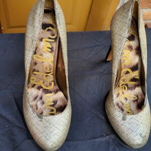 Women heels